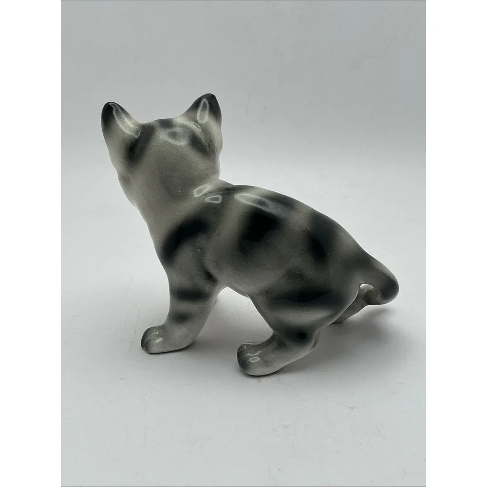 Vintage Japan CAT- Gray Tiger Striped Cat‎ Figurine
